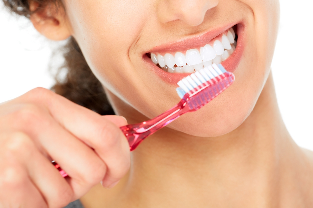 Diş Fırçası ve Diş Arası Fırçalarının Temizliği Nasıl Yapılmalıdır?